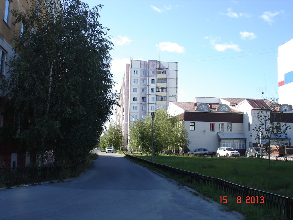 Двор