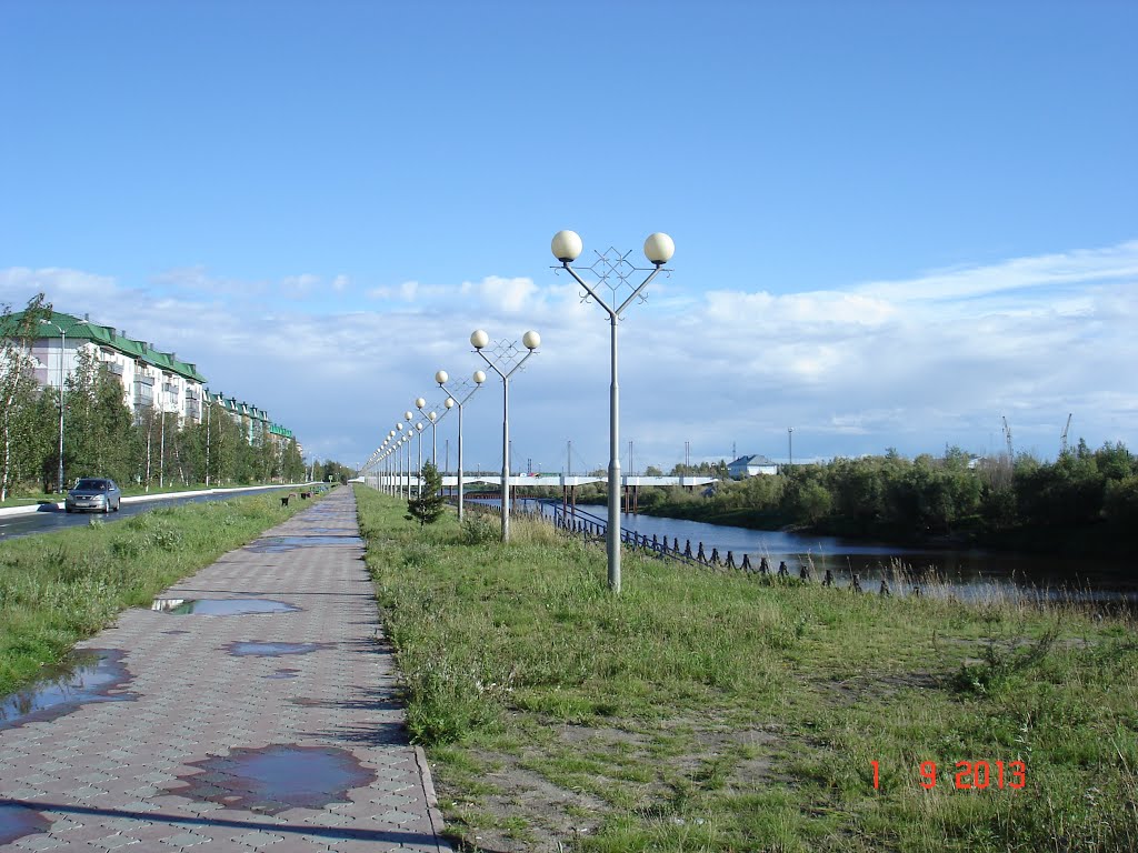 Набережная в ясный день