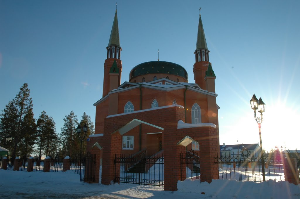 Мечеть в лучах солнца