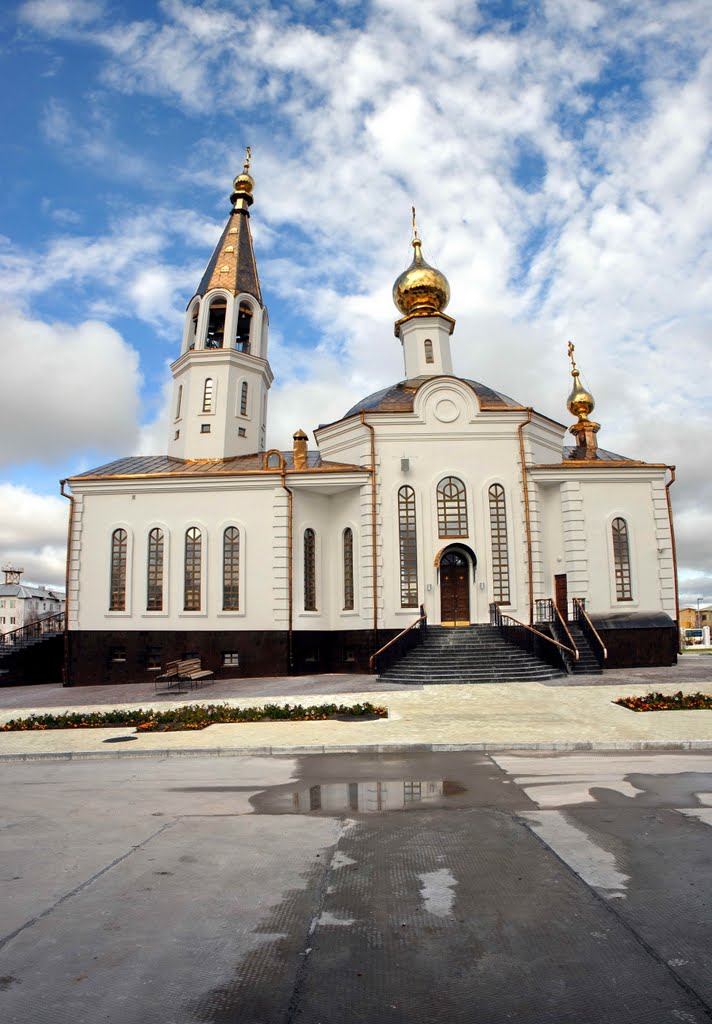Церковь в г. Губкинском.