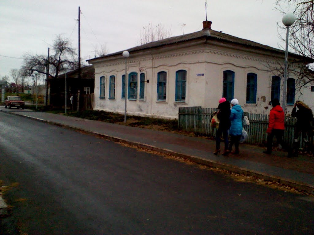 Город Ишим тюменской области.  Дом 1А по улице Пушкина....2012 год