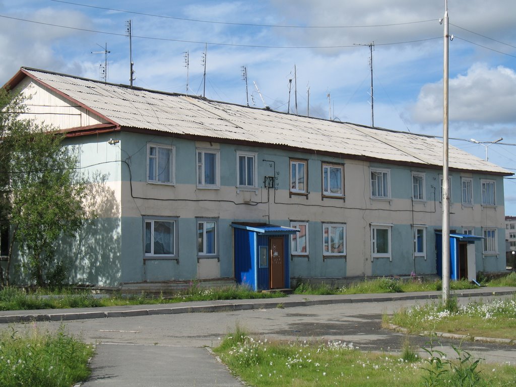 ул. Дзержинского д.8 (вид со двора)