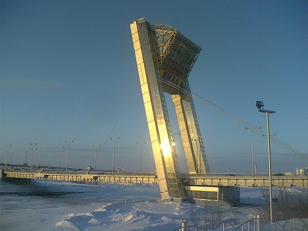 Новый мост с рестораном и лифтами.