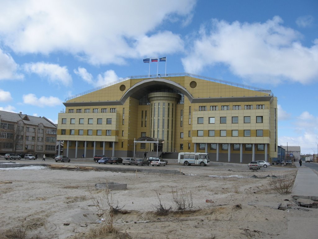 Building of Administration Purovskogo of area