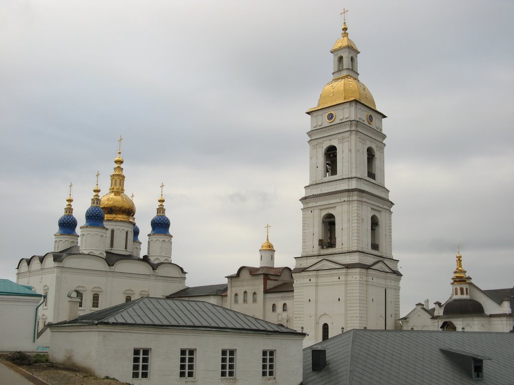 Софийский собор и колокольня.