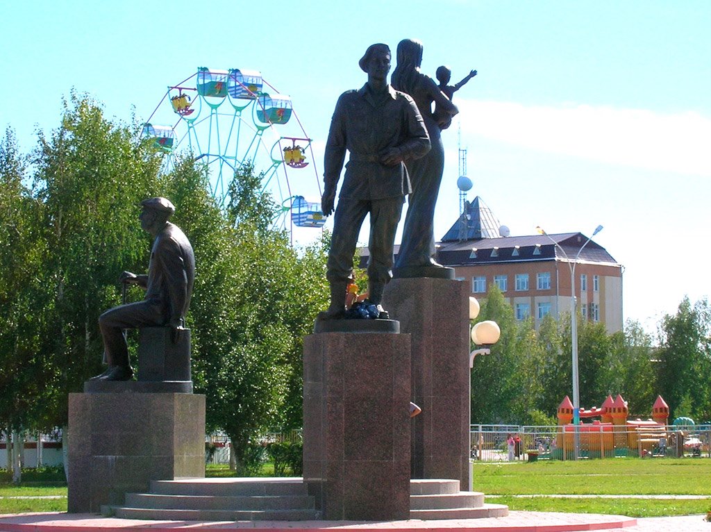 Памятник "Связь поколений"