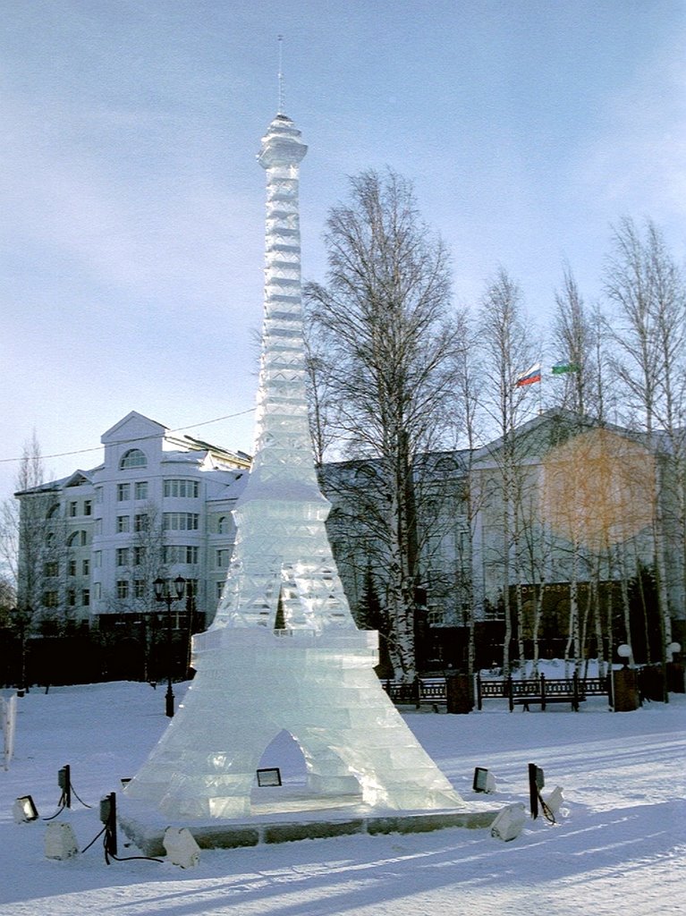Eiffeltower made of Ice in Hanty Mansijsk
