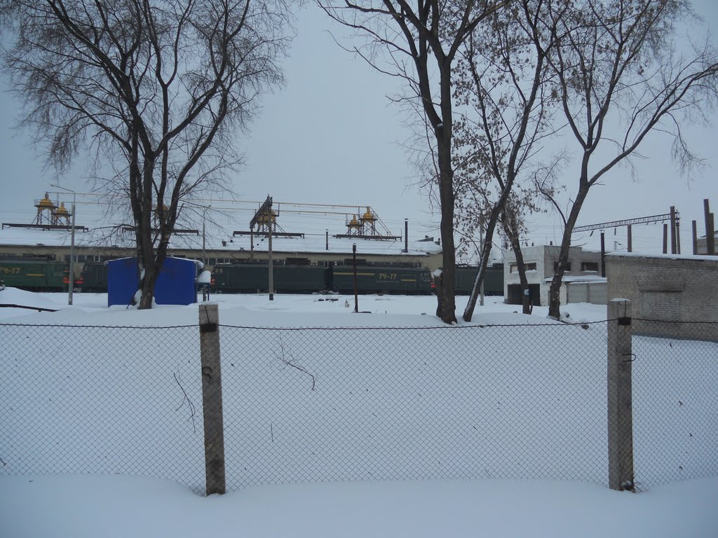 Пермские постоянники  ВЛ11 на боковых путях