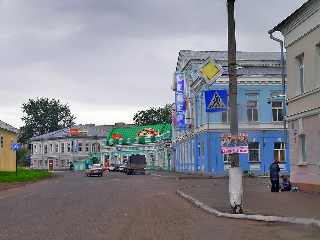 г. Глазов, центральная площадь, ресторан Север. Фото Наиля Зиятдинова