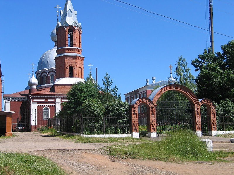 Храм в Красногорье