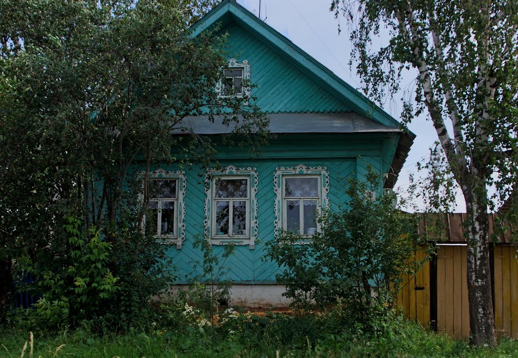 дом с наличниками