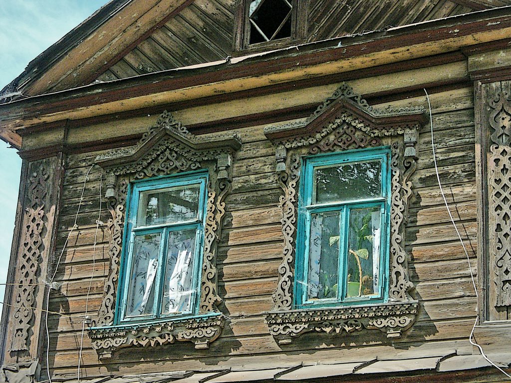 Наличники 2-го этажа, дома 22б на ул. Азина. Сарапул