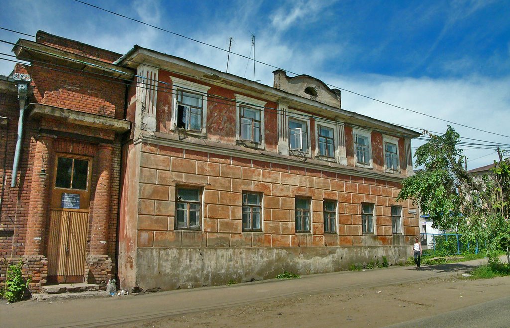 ул. Раскольникова, 14б