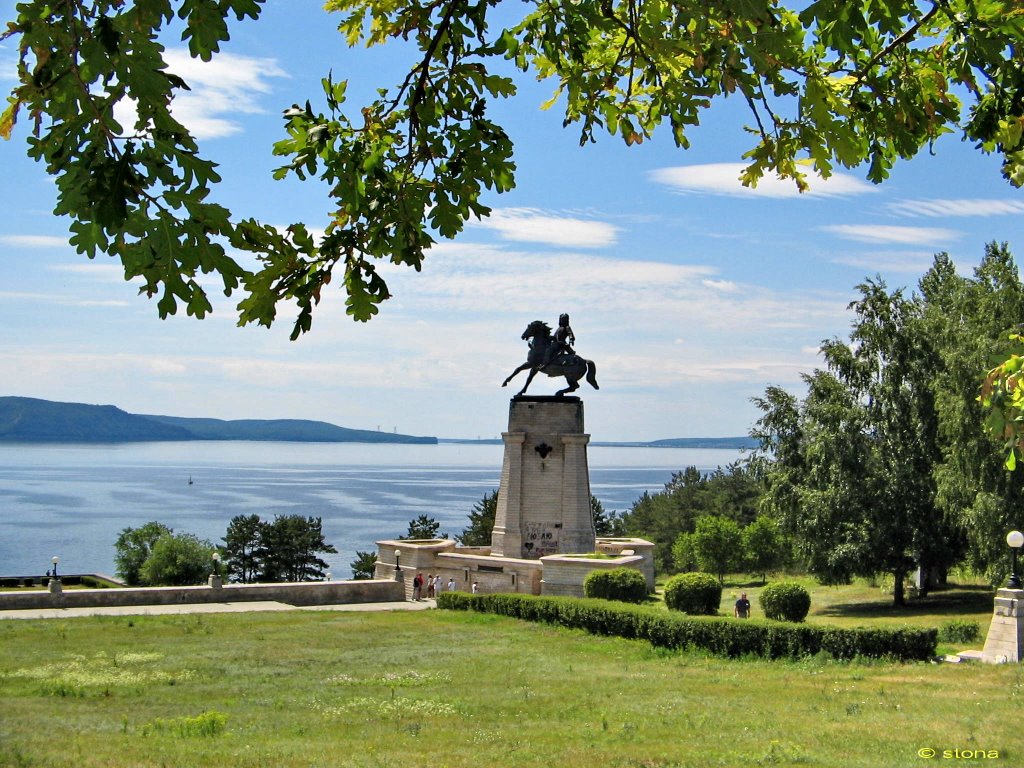 Monument of V.N. Tatischev - the founder of city Tolyatti