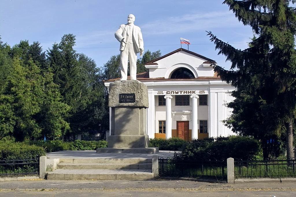 памятник В.И. Ленину в Сенгилее
