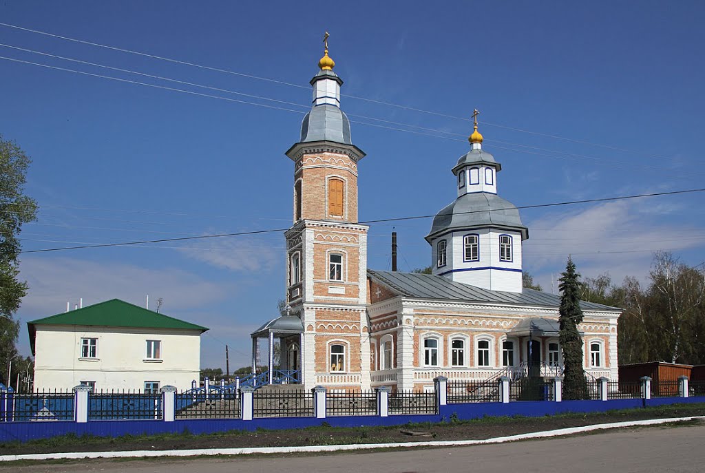 Храм в Сурском