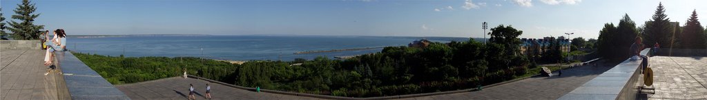 Панорама на Волгу от Обелиска