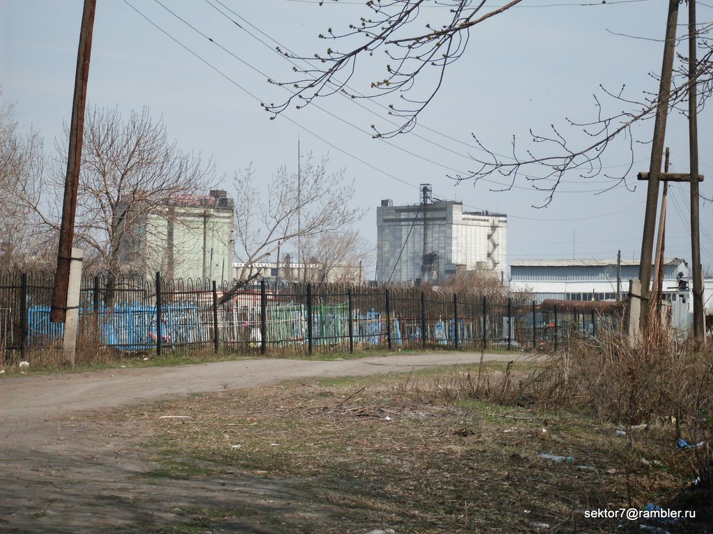 Вид на элеватор "Иволга" с верхушки горы