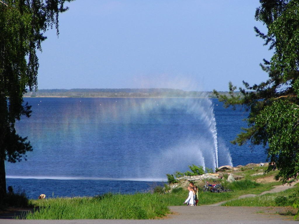 Радуга в фонтане 04.06.2005