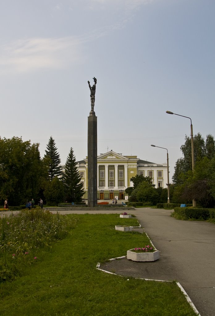 Ozersk, B. V. Brokhovicha sqr (ex. Komsomoltsev), Aug-2008