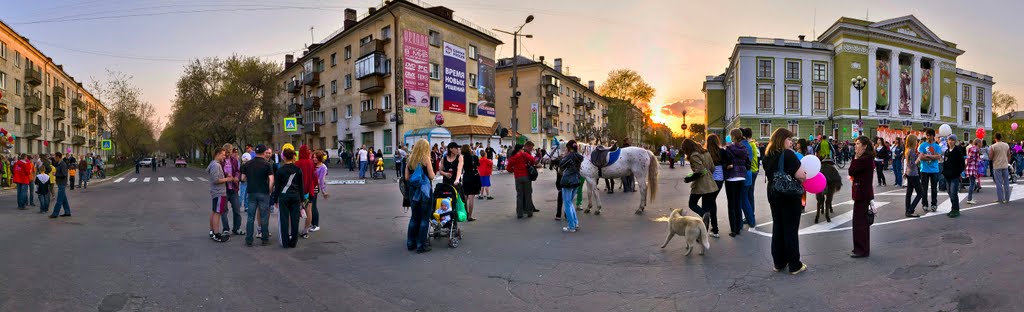 9 мая. Картинка с лошадкой, собакой и осликом.