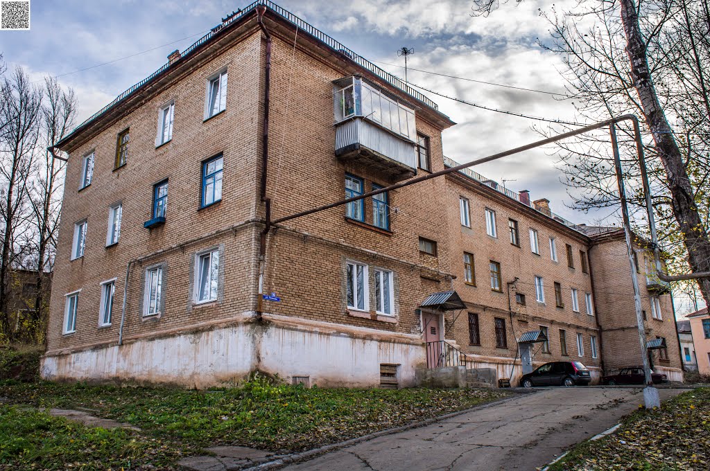 Bakal, ulitsa Leonova, 10
