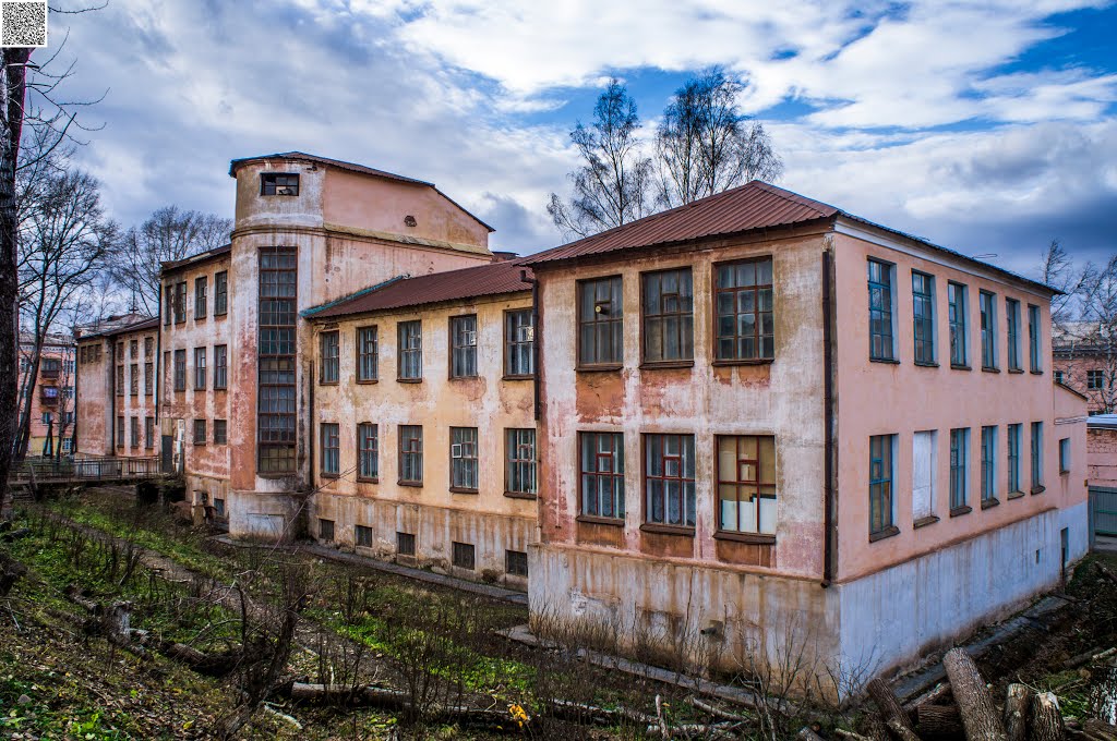 Bakal, ulitsa Leonova, 12