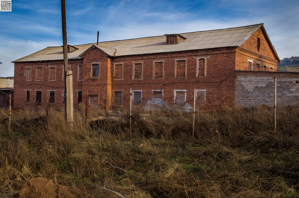 Bakal, Komsomolskaya ulitsa, 48, building