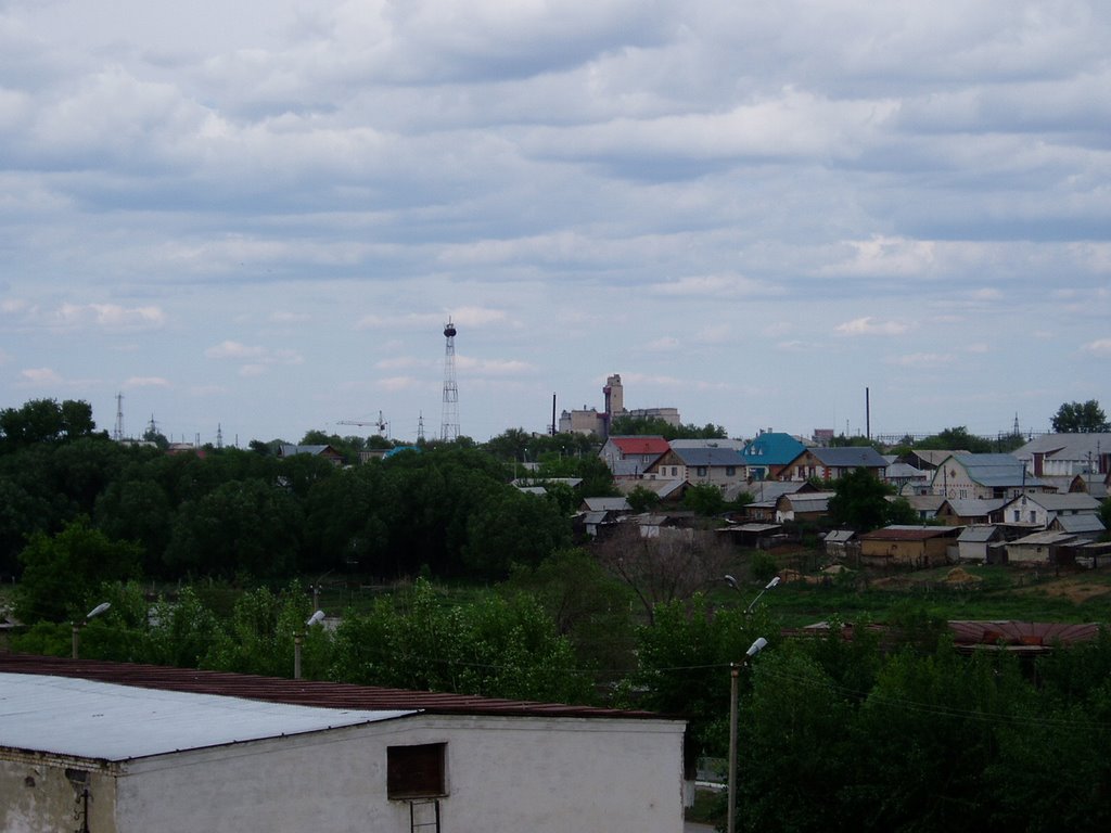 С крыши узла связи