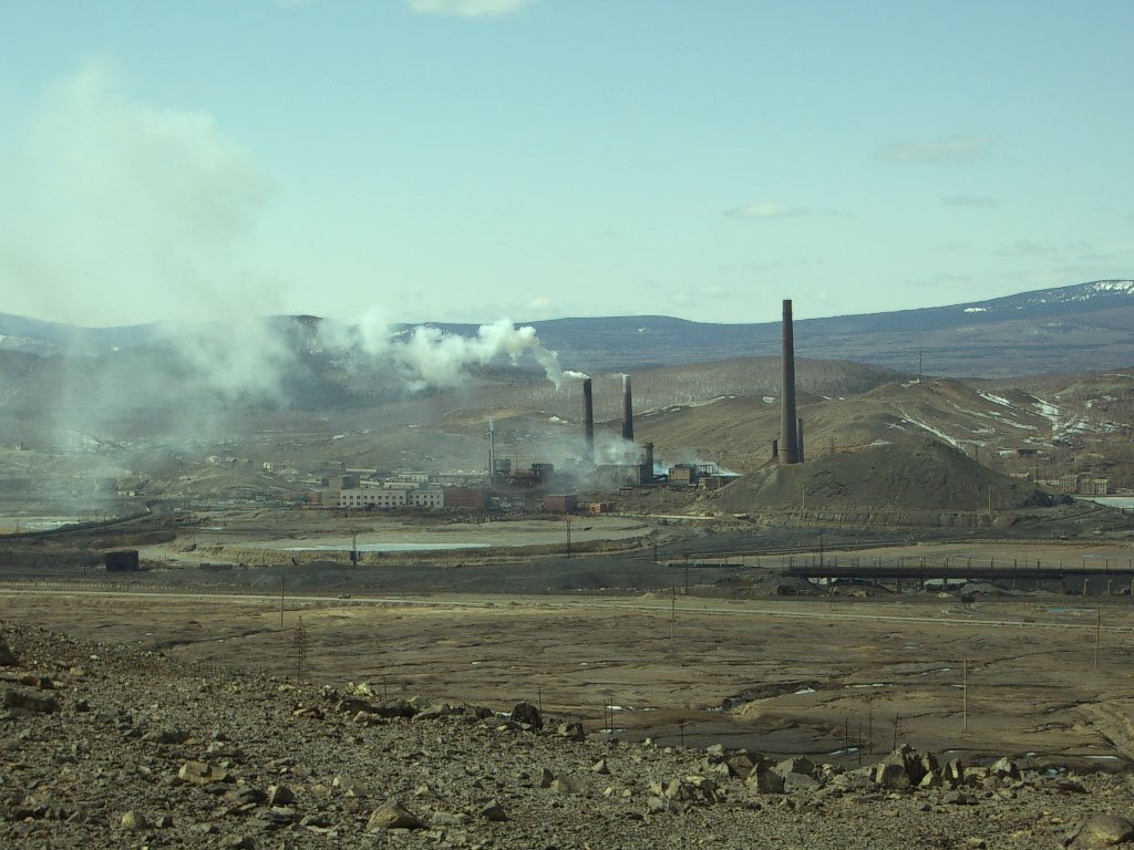 Вид на Карабашский металлургический комбинат с Золотой Горы / The industrial complex Karabashskiy