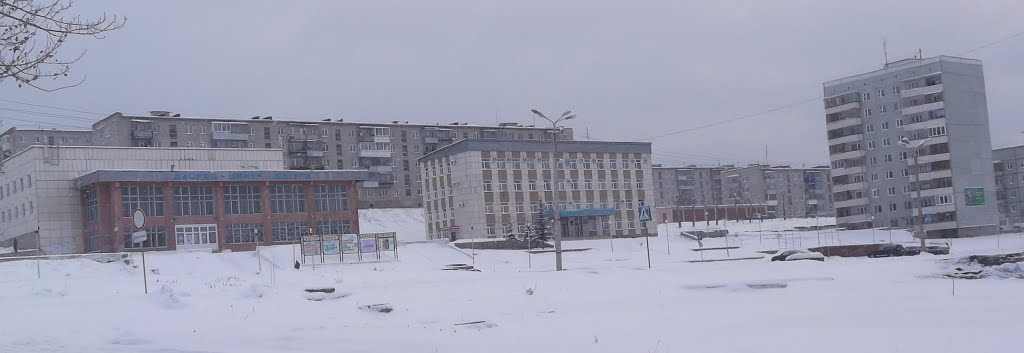 Здания на площади
