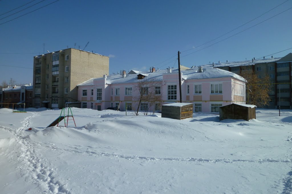 Дворик по ул.Дзержинского