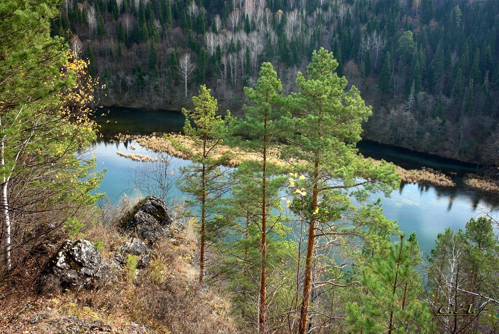 Осень на реке Сим.