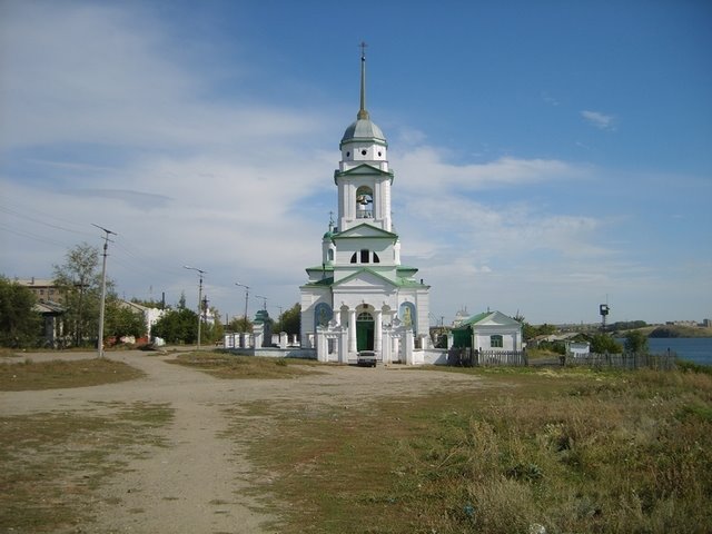 Классический вид на Свято-Троицкий собор