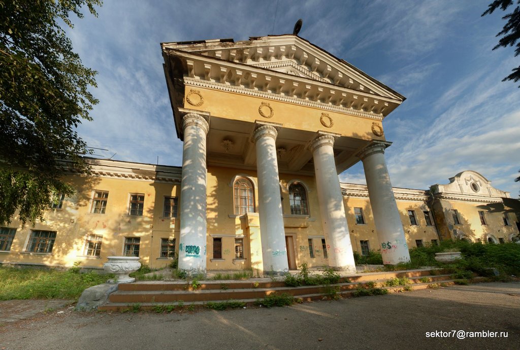 Здание клуба (ТЖК)
