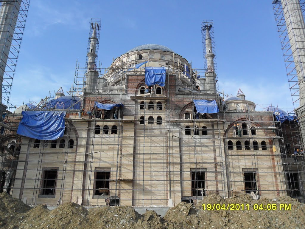 gudermes camii