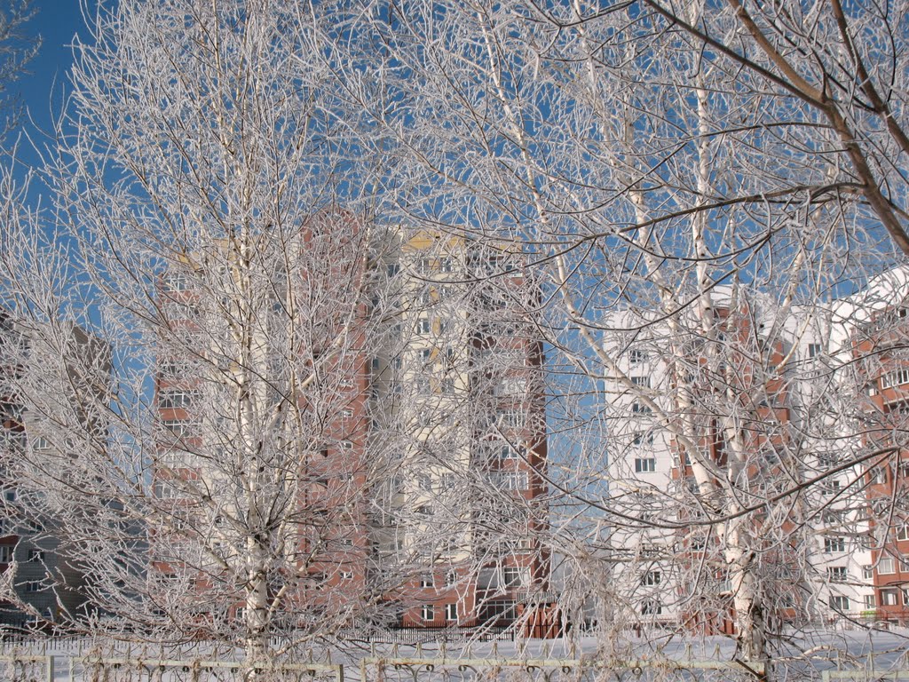 В кружевах..