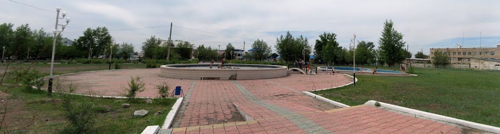 Фонтаны в парке, Забайкальск, 2011