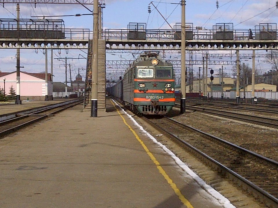 Yet another train photo! In Kanash Russia