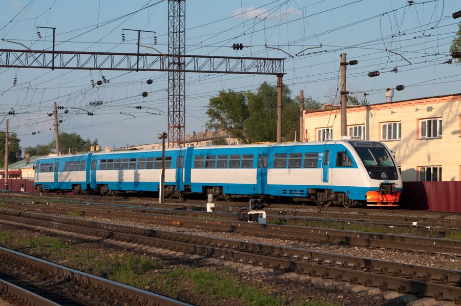 Рельсовый автобус РА2-063 на ст. Канаш Горьковской ЖД / Rail bus RA2-063 at Kanash station of Gorky division of RZD (24/07/2011)