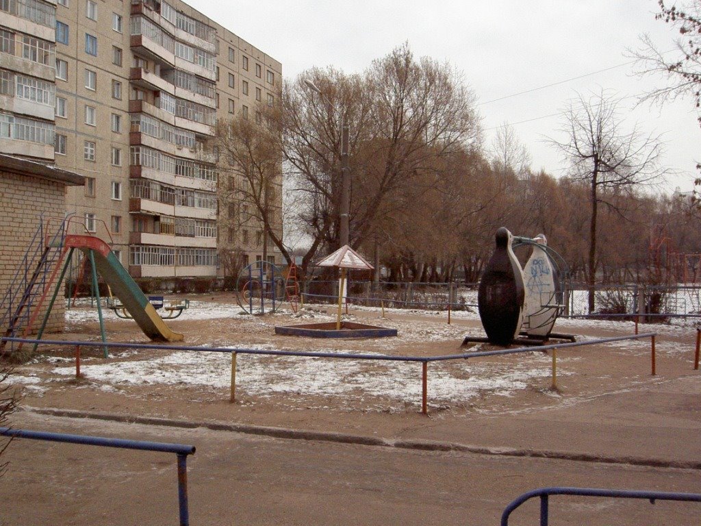 во дворе
