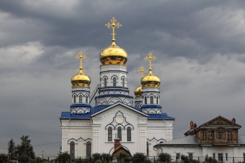Золотые купола