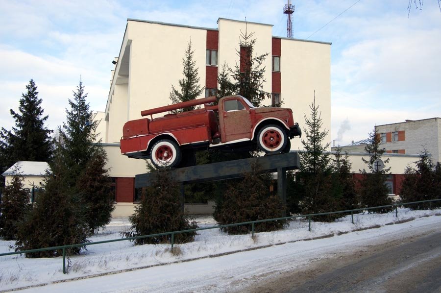 Пожарная автоцистерна АЦ-20 на шасси ГАЗ-51 / Fire tanker АC-20 on chassis GAZ-51 (03/01/2009)