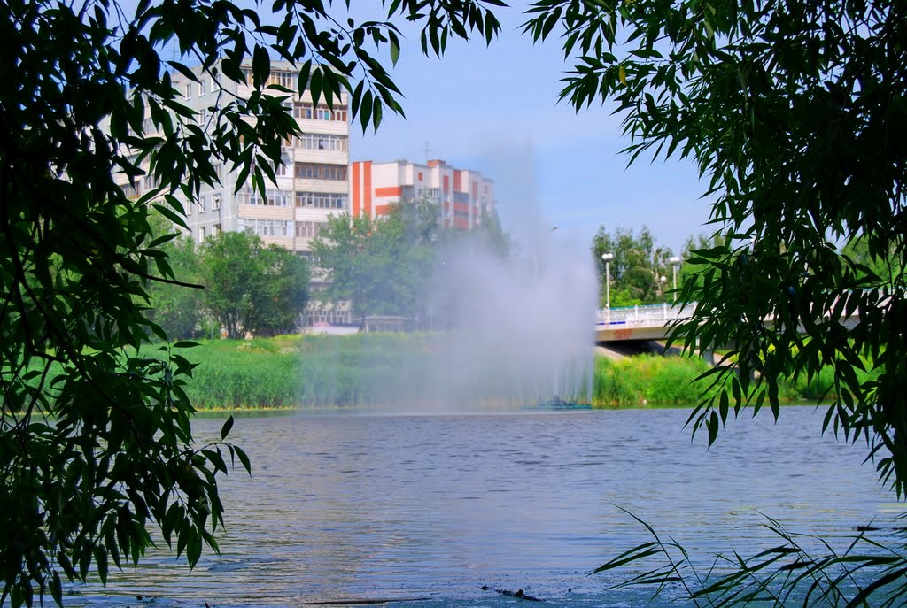 Фонтан в реке. Fountain in the river
