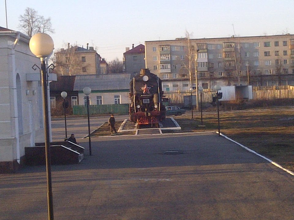 Steam engine exhibit, Shumerlya Station