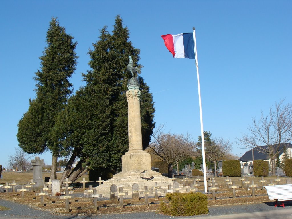 Arlon - Monument et carré militaire français au cimetière - 4