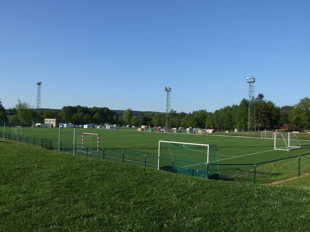 le terrain de foot synthetique de l hydrion