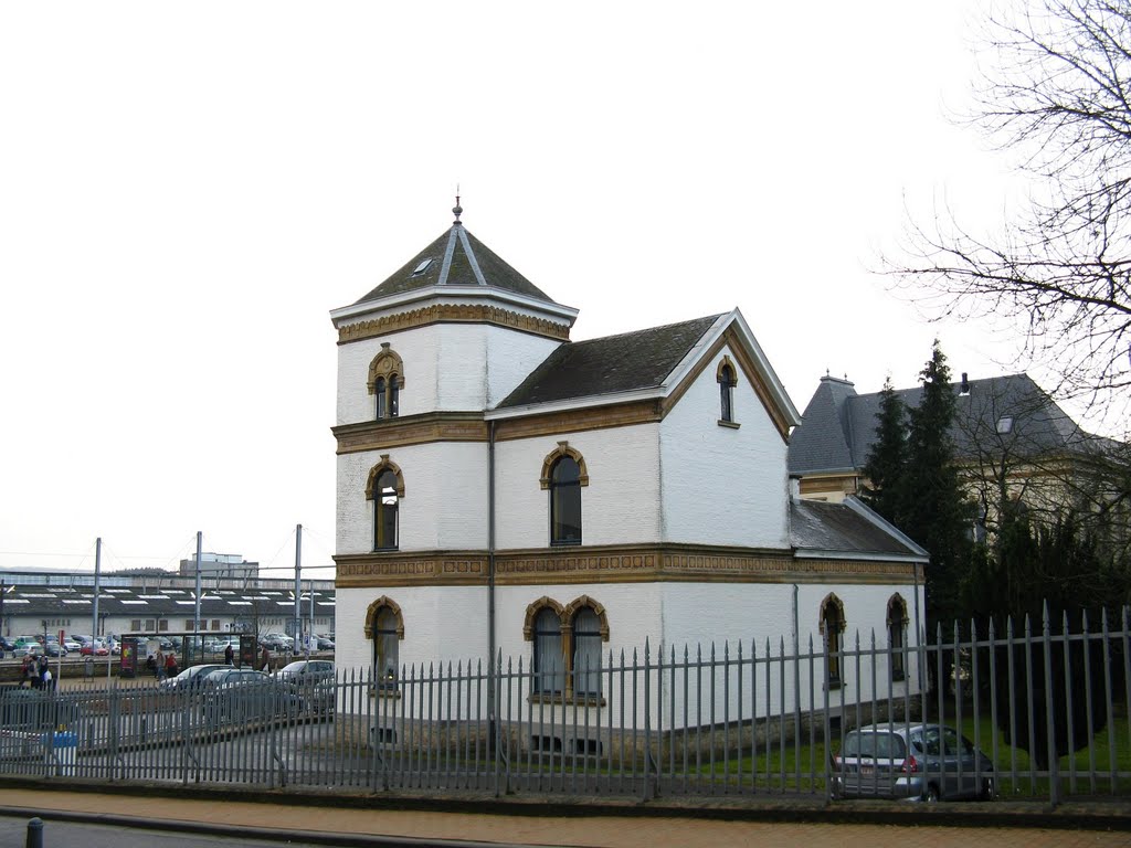 Gebäude in der Nähe des Bahnhofs Arlon