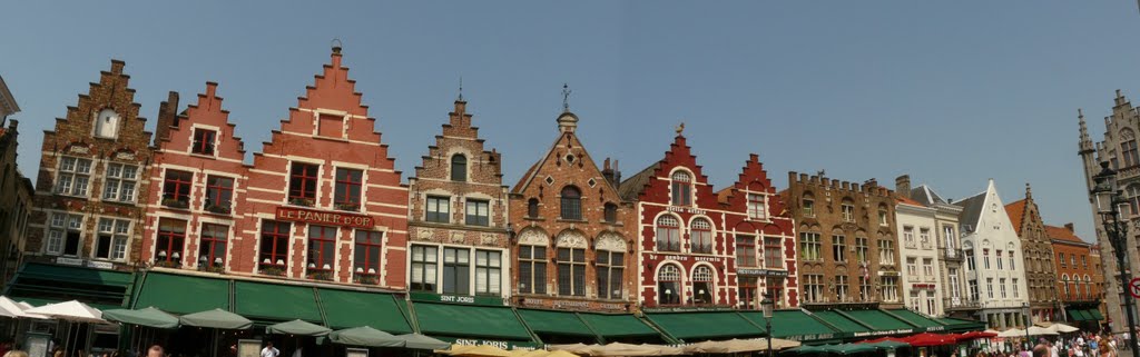 Famous façades at the Bruges market