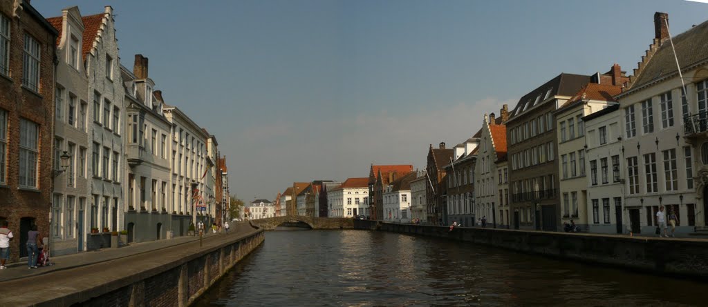 How many ancient buildings fit in one picture?